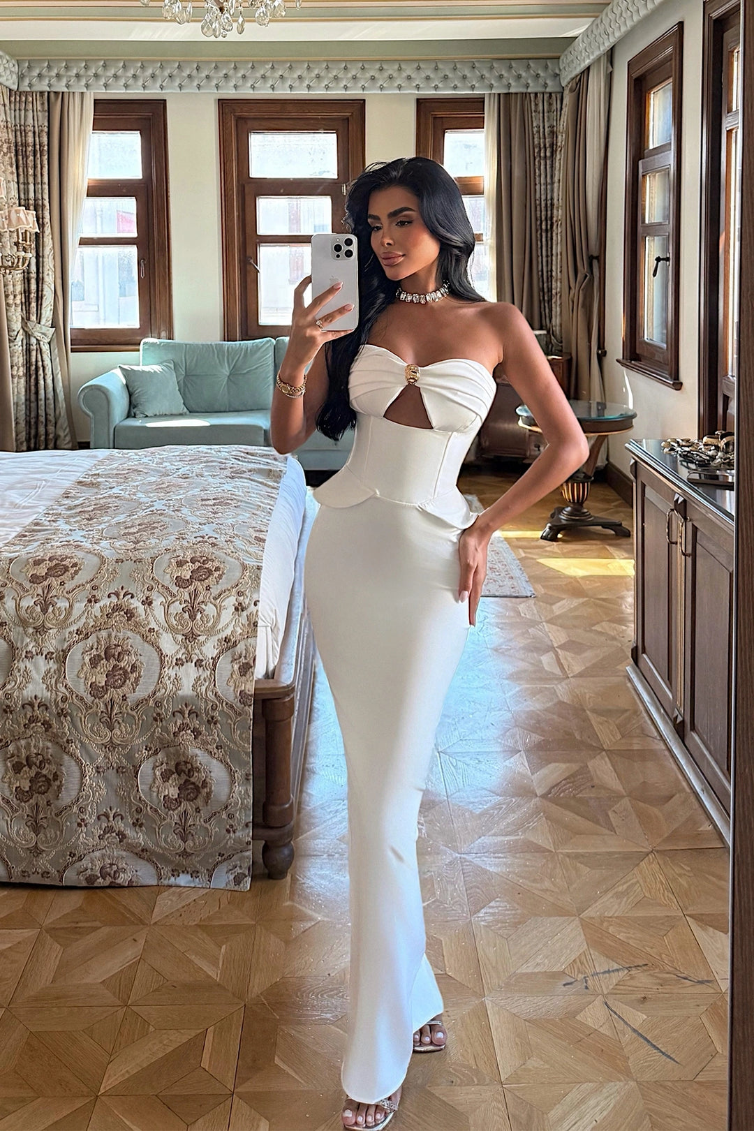 EYY Women White Strapless Dress with Pocket Detail - Monrovia