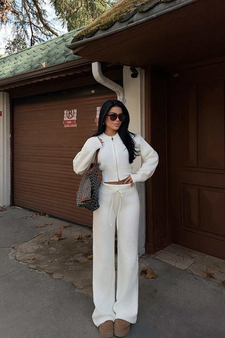 EYY Women White Zaria Knit Set - Newark