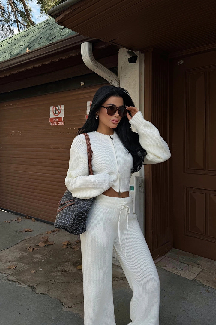 EYY Women White Zaria Knit Set - Newark