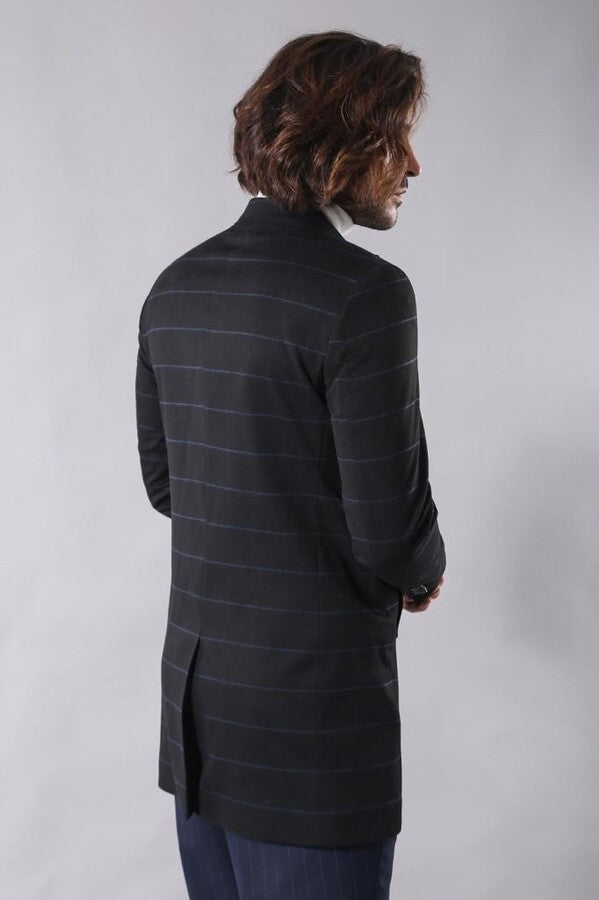 WSS Wide Pointed Collar Black Men Coat  - Juárez