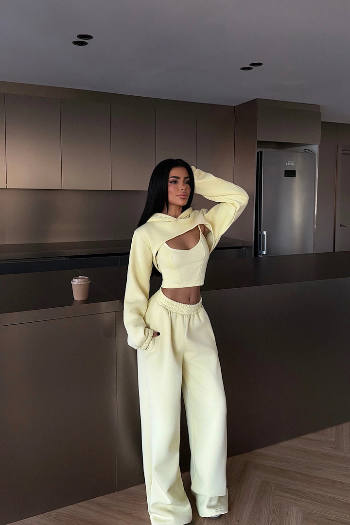 EYY Women Yellow Bolero Suit - Villanueva y Geltrú