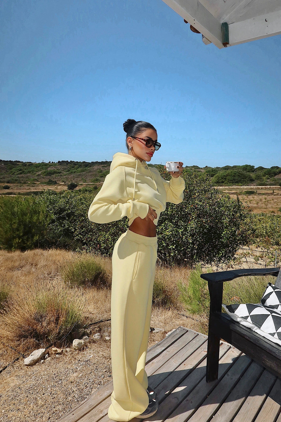 EYY Women Yellow Scarf Hooded Tracksuit - Dilbeek