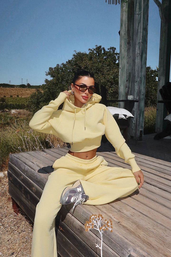 EYY Women Yellow Scarf Hooded Tracksuit - Dilbeek