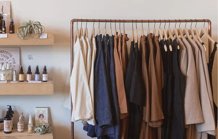 6 Wholesale Clothing Trends to Stock for Your Boutique