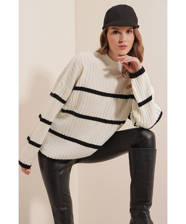 BGD 4 Striped Oversize Turtleneck White Women's Sweater - Wholesale ...